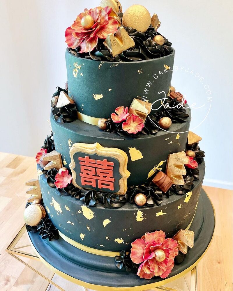 Black and gold double-happiness (囍) cake